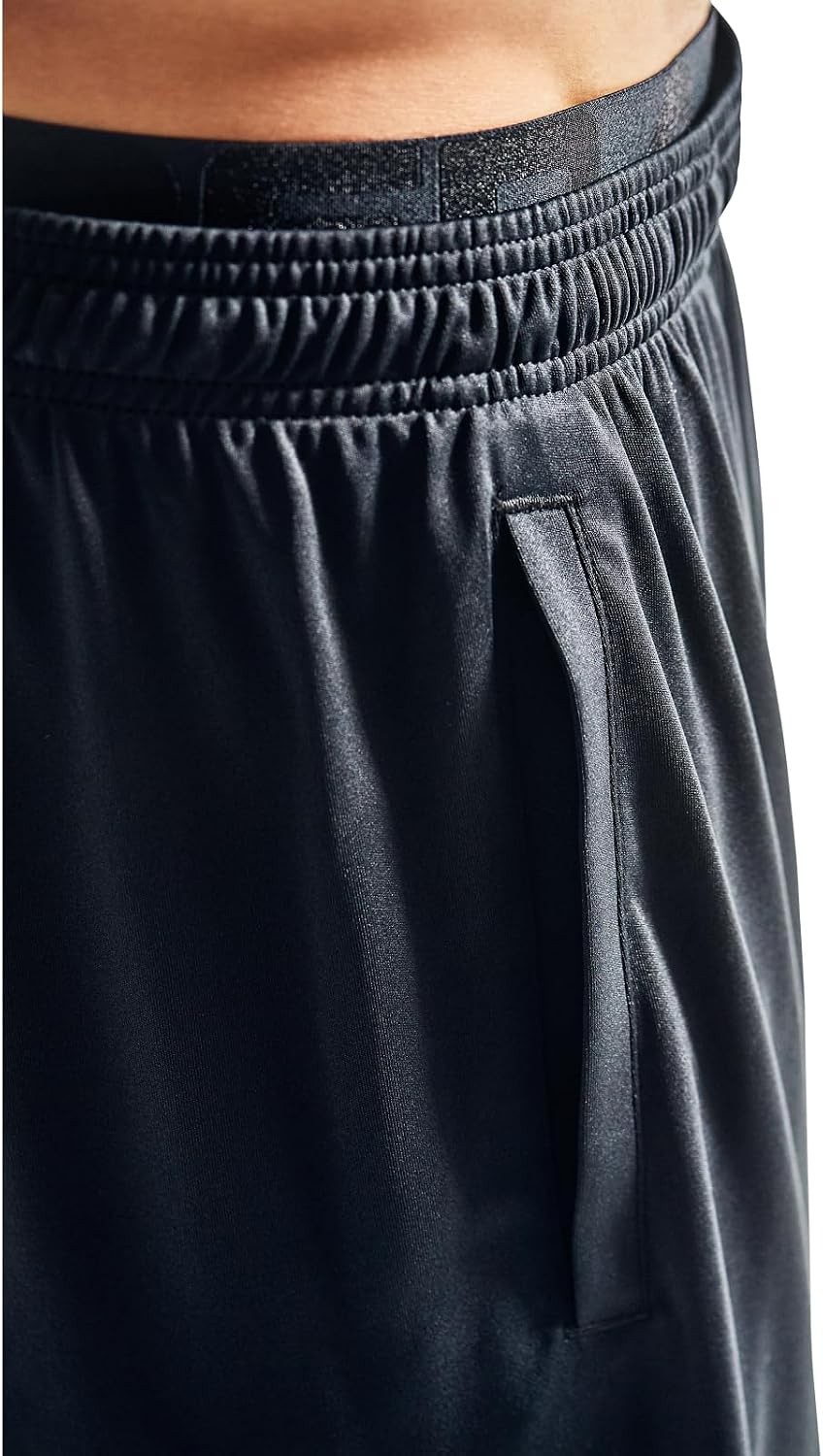 Under Armour Men's Tech Graphic 10" Shorts - Image 10